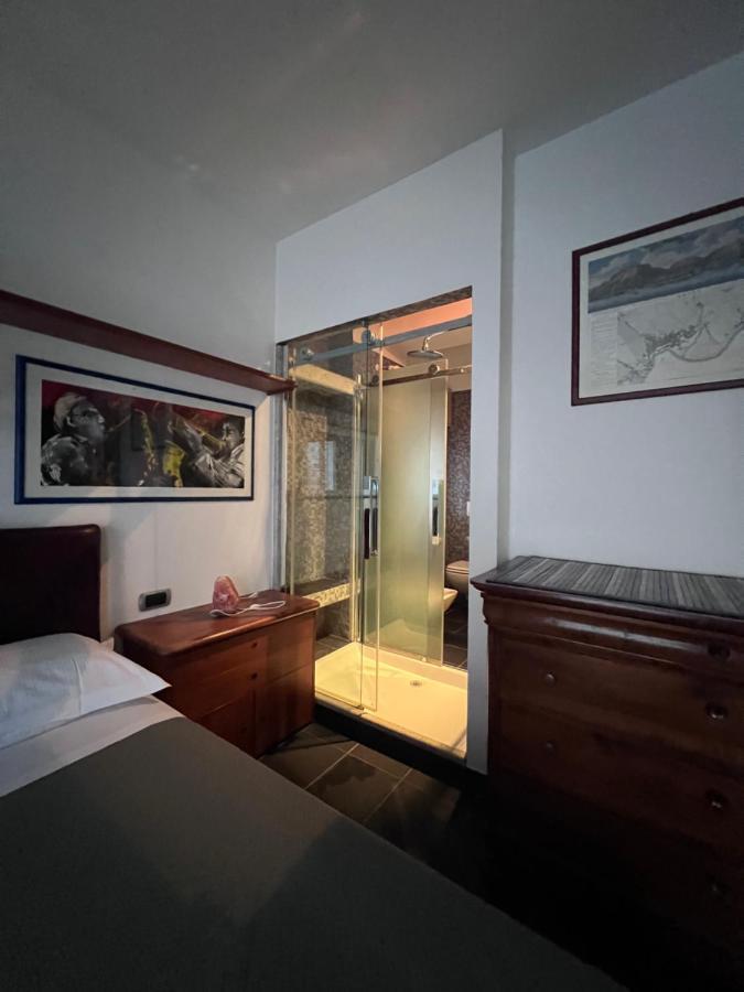 Casa Vacanze Attico Sul Lago Di Lecco, A Due Passi Dal Centro Con Posto Auto Ngoại thất bức ảnh