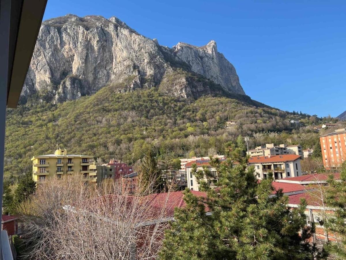 Casa Vacanze Attico Sul Lago Di Lecco, A Due Passi Dal Centro Con Posto Auto Ngoại thất bức ảnh